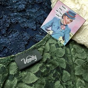 Lace Tops 🛍Bundle/Indiv. Offer🛍Requests Please